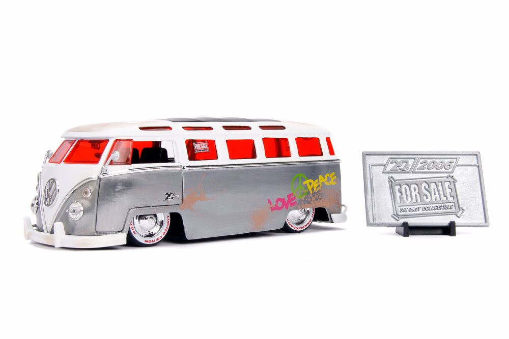 1962 Volkswagen Bus with Diecast Mosaic Tile, 20th Anniversary - Jada 31075 - 1/24 scale Diecast Model Toy Car