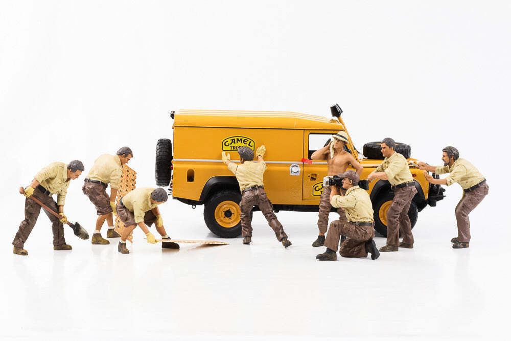 4x4 Mechanic Figure 1, Brown - American Diorama AD-18011 - 1/18 Scale Figurine - Diorama Accessory