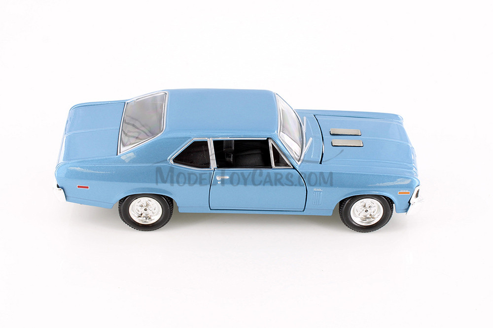 1970 Chevy Nova SS Hardtop, Blue & Green - Showcasts 37262 - 1/24 Scale Set of 4 Diecast Model Cars