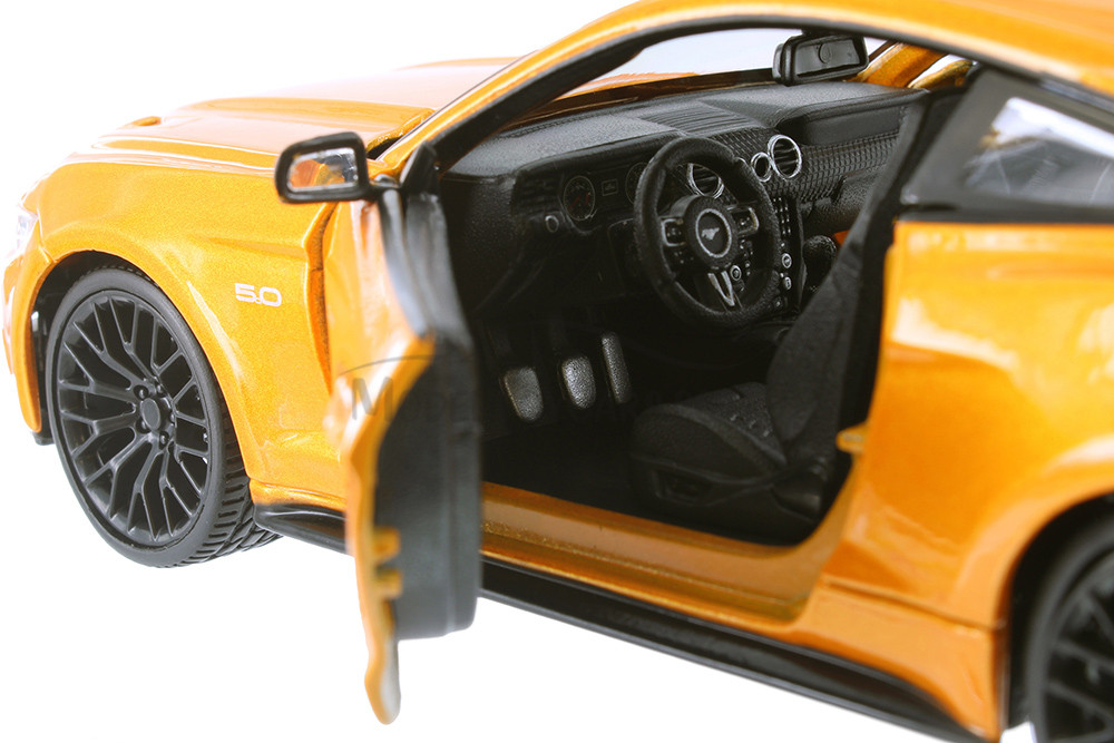 2015 Ford Mustang Hardtop, Orange & Blue - Showcasts 37508 - 1/24 Scale Set of 4 Diecast Model Cars