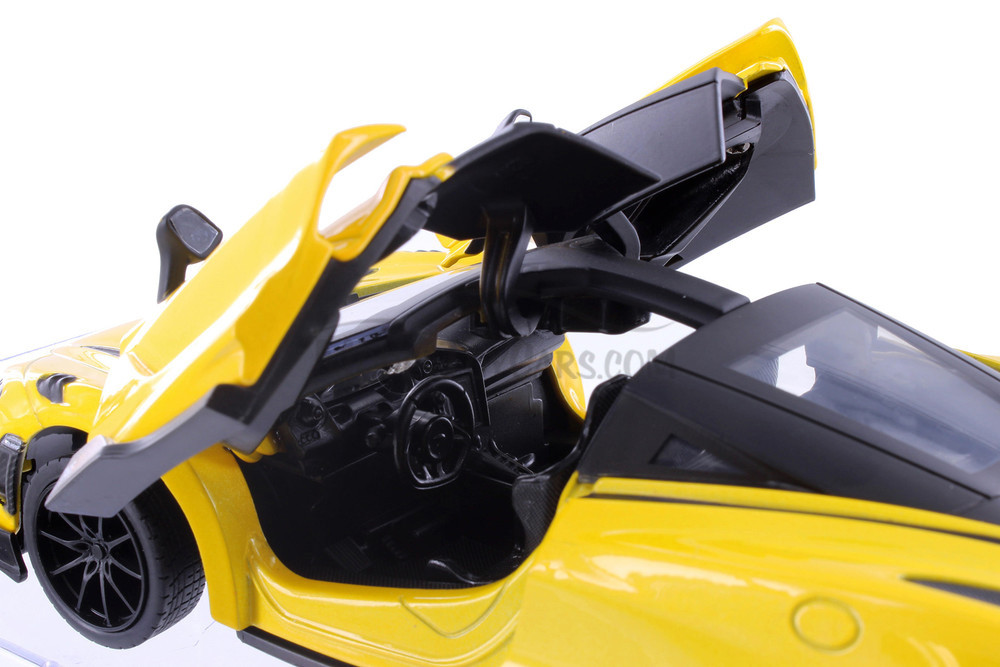 McLaren 765LT, Yellow - Showcasts 68276YL - 1/24 Scale Diecast