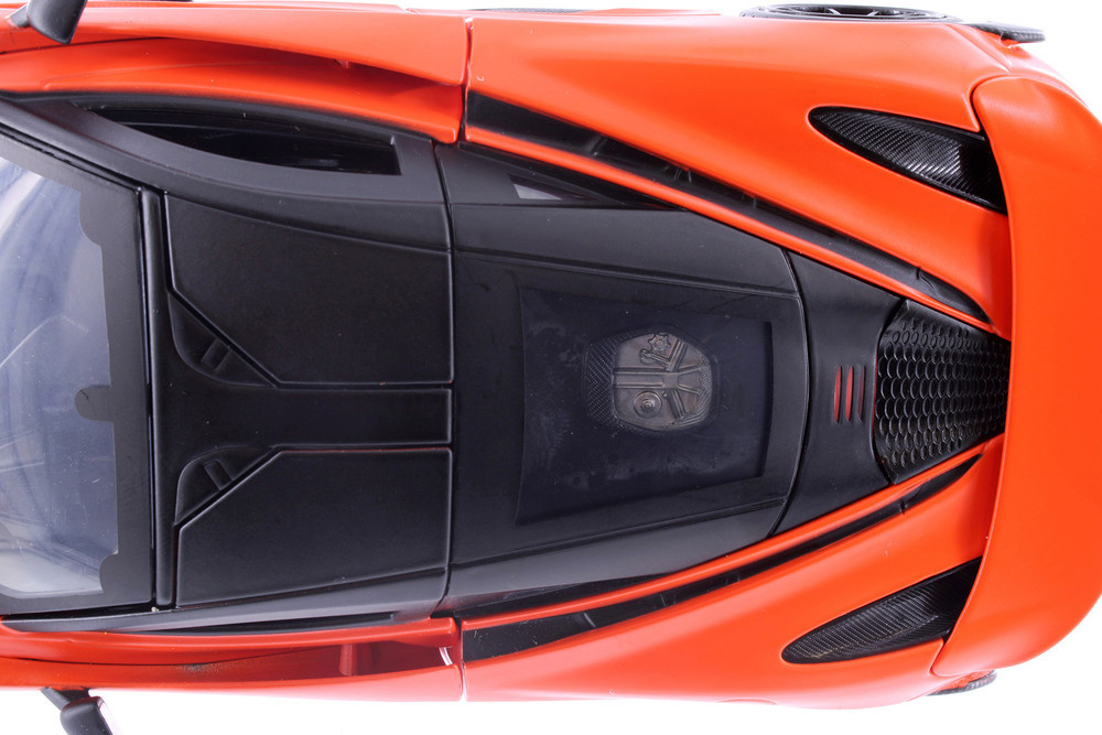 McLaren 765LT, Red - Showcasts 68276R - 1/24 Scale Diecast Model