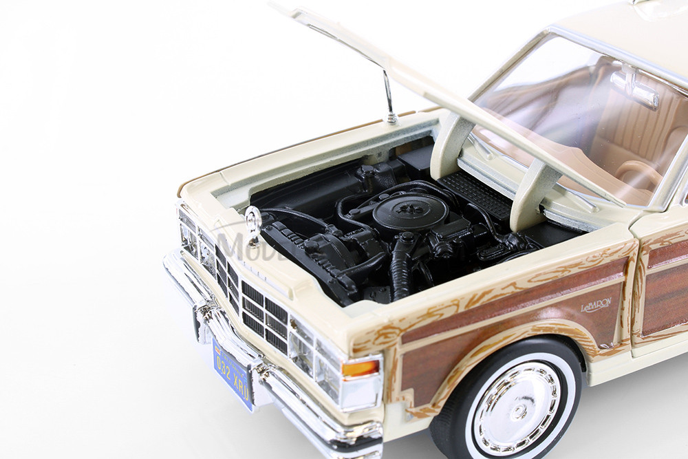1979 Chrysler LeBaron Town & Country Wagon - Showcasts 77331TND - 1/24 Scale Set of 4 Diecast Cars
