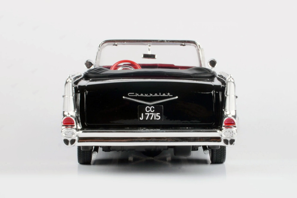 1957 Chevy Bel Air Convertible, James Bond 007 "Dr. No" - Motor Max 79831 - 1/18 Scale Diecast Car