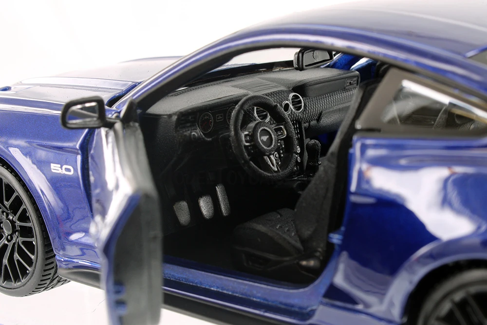 2015 Ford Mustang Hardtop, Blue - Showcasts 37508 - 1/24 Scale Diecast Model Toy Car