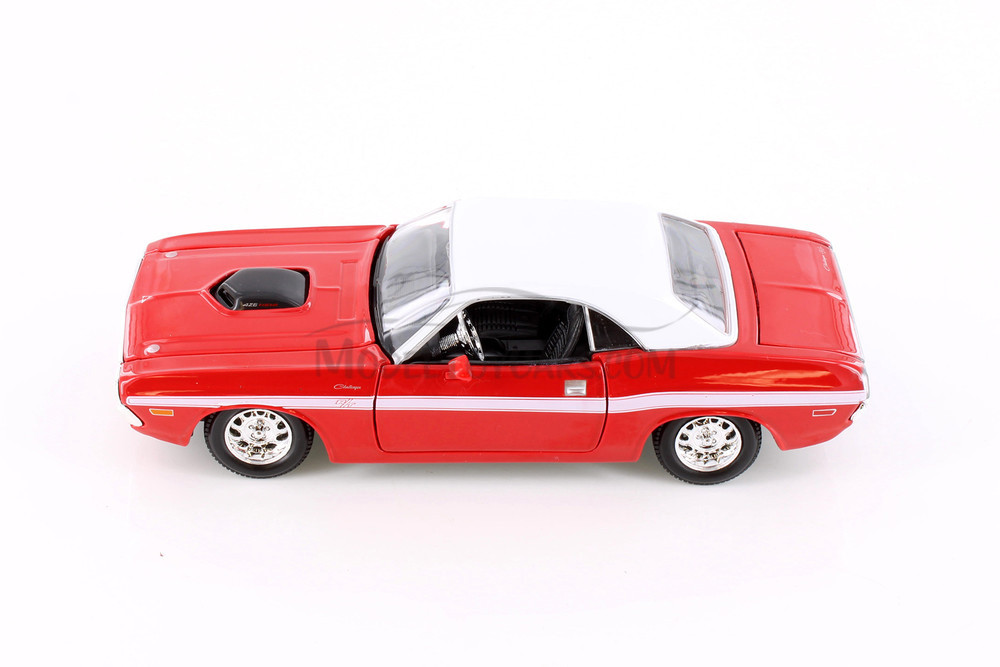 1970 Dodge Challenger R/T Coupe Soft Top, Red - Showcasts 37263 - 1/24 Scale Diecast Model Toy Car