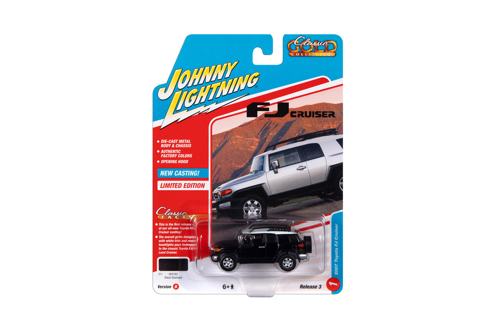 2007 Toyota FJ Cruiser, Black Diamond - Johnny Lightning JLCG030/48B - 1/64 Scale Diecast Model Car