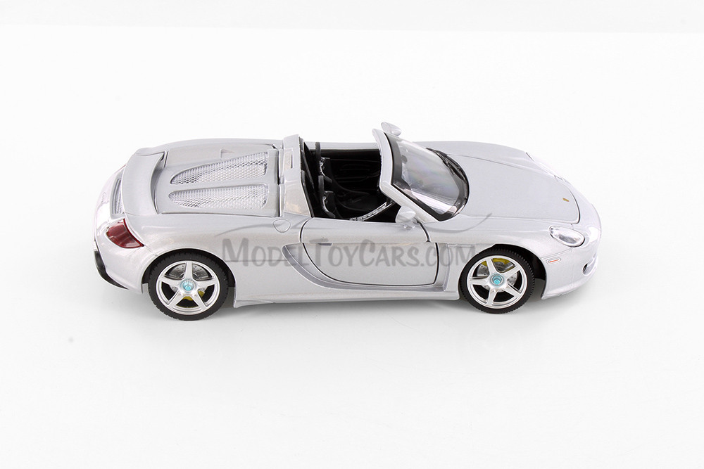 Porsche Carrera GT, Silver - Showcasts 68242/43 - 1/24 Scale
