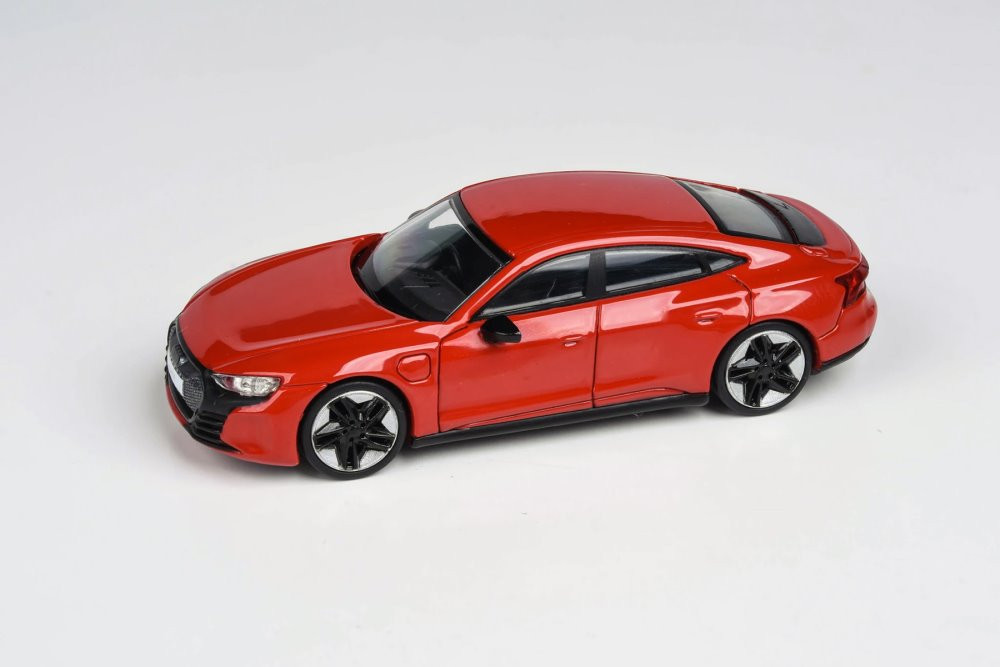 Audi レッド 本体 Audi e-tron GT RS, Tango Red - Paragon PA55332R - 1/64 scale