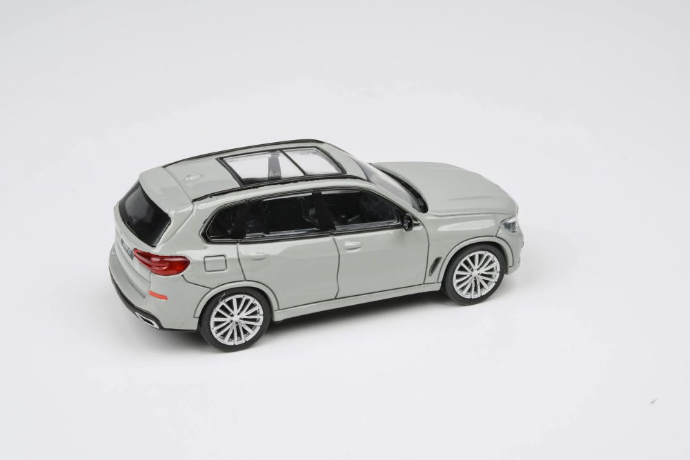 BMW X5 G05, Nardo Gray - Paragon PA55188GY - 1/64 scale Diecast