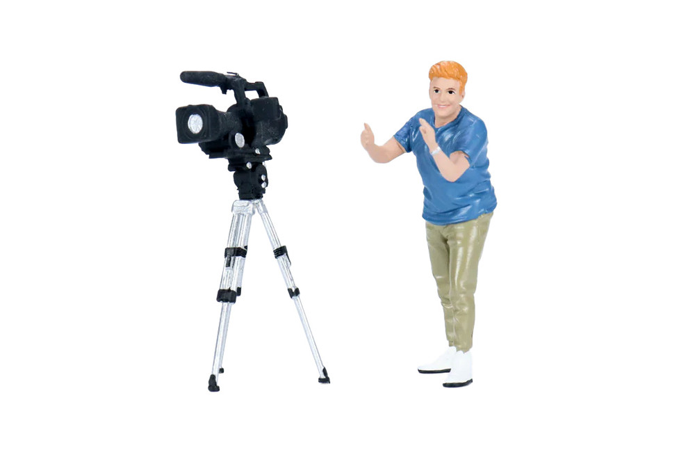 On Air Figure 5, Camera Guy w/Accessory, Blue /Green - Showcasts AD-24405 - 1/24 Scale Figurine