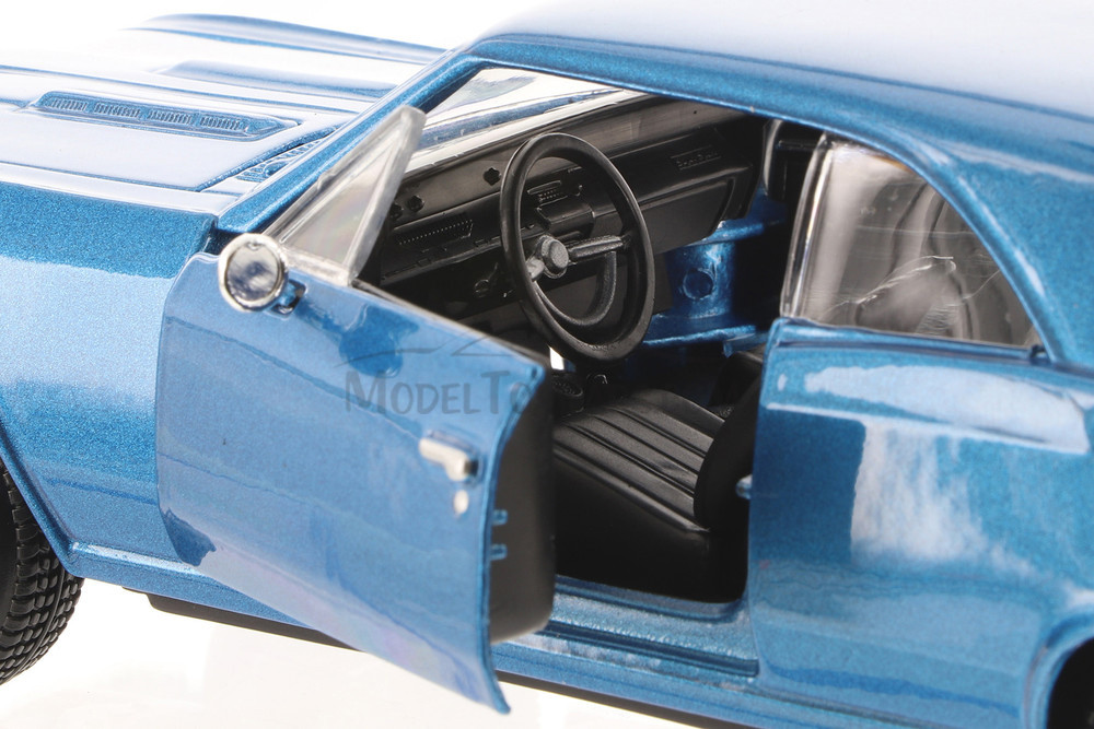 1966 Chevy Chevelle SS 396 Hardtop, Blue - Showcasts 38960BU - 1/24 Scale Diecast Model Toy Car