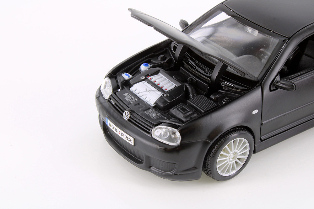 2004 Volkswagen Golf R32 Hardtop, Red & Black - Showcasts 37290 - 1/24 Scale Set of 4 Diecast Cars
