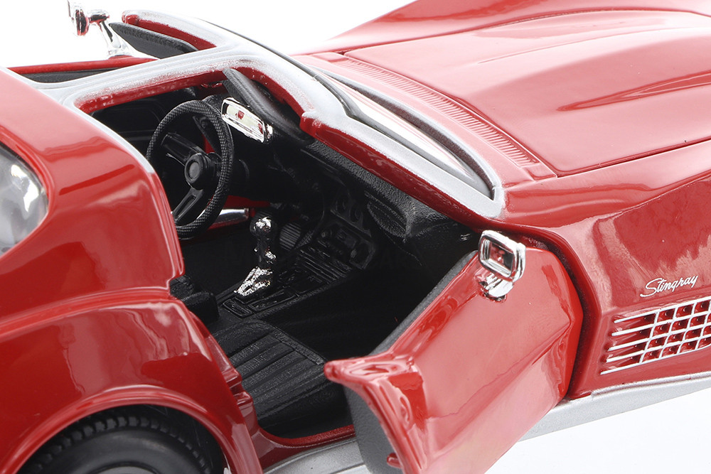 1970 Chevy Corvette T-Top, Red, Orange, Blue - Showcasts 37202/2 - 1/24 Scale Set of 4 Diecast Cars