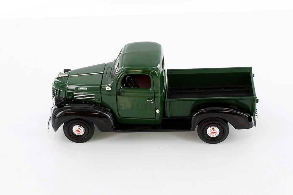 1941 Plymouth Pickup, Green - Showcasts 77278GN - 1/24 Scale Diecast Model Toy Car