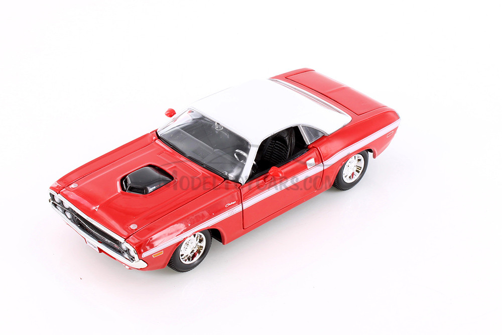 1970 Dodge Challenger R/T Coupe Soft Top, Red - Showcasts 38263R - 1/24 Scale Diecast Model Toy Car