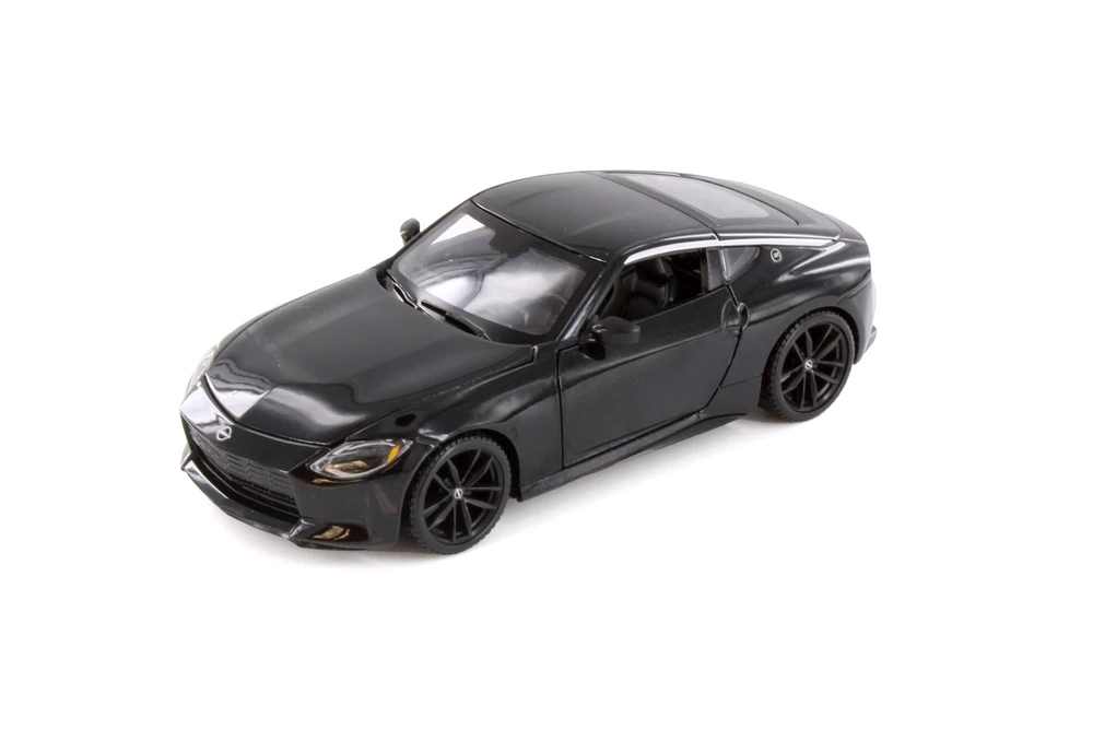 Box of 4 2023 Nissan Z, Assortment - Showcasts 37904 - 1/24 Scale