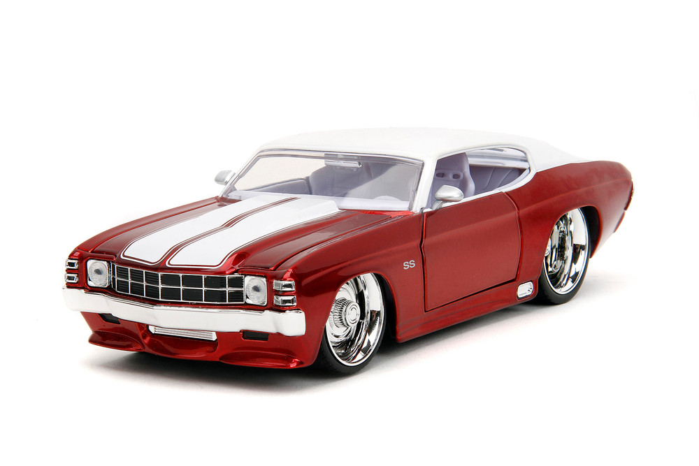 1971 Chevy Chevelle SS Hardtop, Candy Red w/White - Jada Toys 35020 - 1/24 Scale Diecast Model Car
