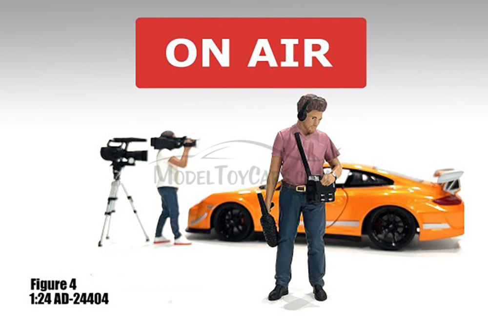 On Air Figure 4, Sound Guy, Pink /Blue - Showcasts AD-24404 - 1/24 Scale Diorama Figurine