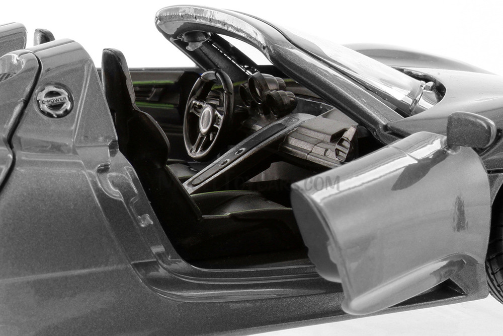 Porsche 918 Spyder, Gray - Showcasts 68243D - 1/24 Scale Diecast