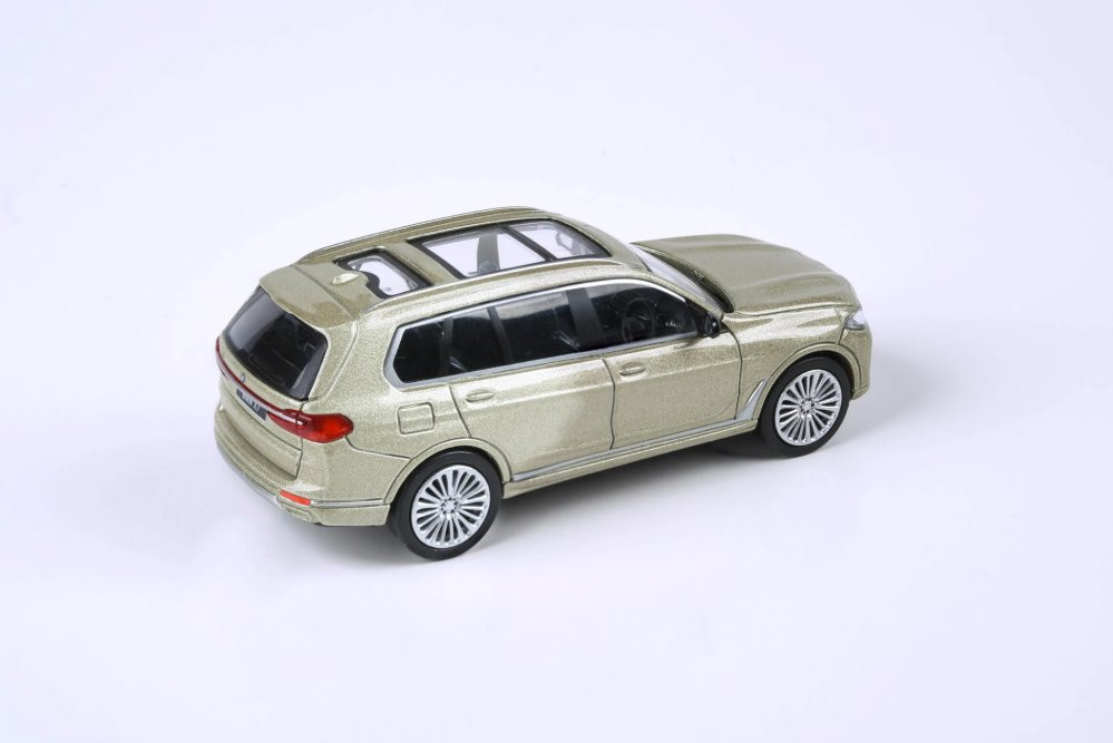 BMW X7, Sunstone Gold Metallic - Paragon PA55196SUN - 1/64 scale Diecast Model Toy Car