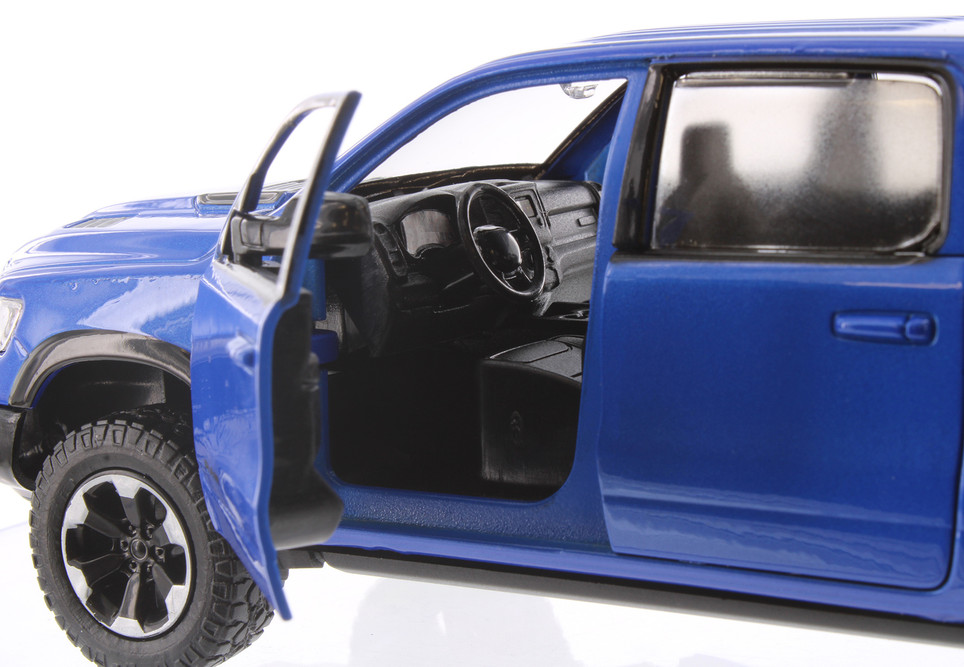 2019 Dodge Ram 1500 Crew Cab Rebel Pickup Truck, Blue - Showcasts 71358D - 1/24 Scale Model Toy Car (1 car, no box)