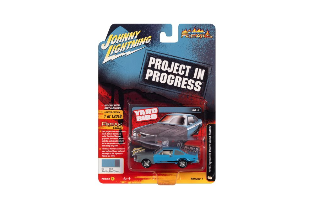 1976 Plymouth Roadrunner, Blue - Johnny Lightning JLSP233/24A - 1/64 Scale Diecast Model Toy Car