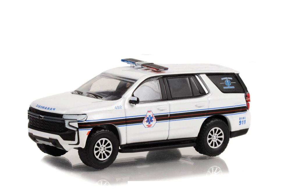 2021 Chevy Tahoe, White - Greenlight 67040F/48 - 1/64 Scale