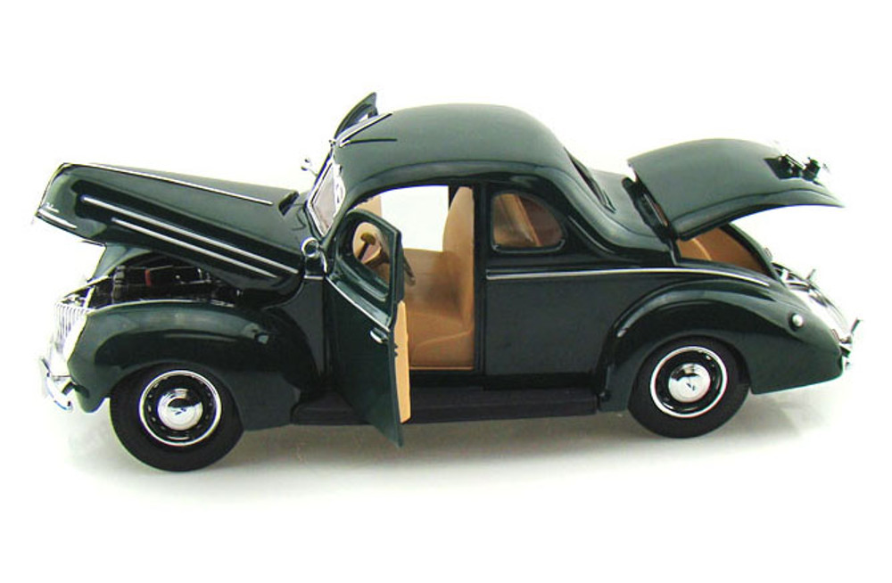 1939 Ford Deluxe, Green - Maisto Special Edition 31180 - 1/18 Scale Diecast Model Toy Car