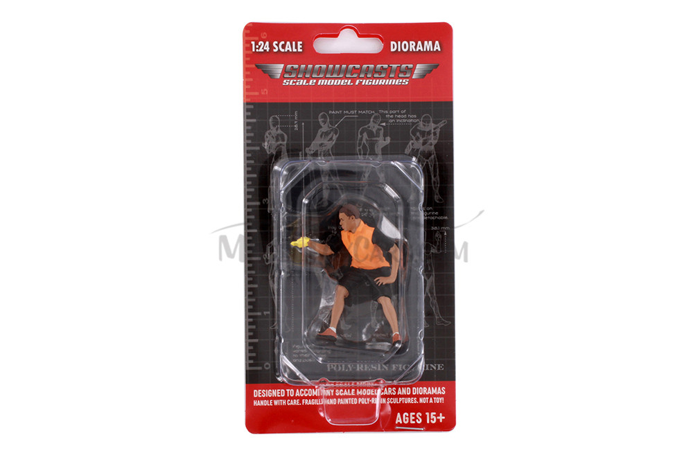 Detail Masters Figure 5 - Polish & Shine, Black /Orange - Showcasts AD-24605 - 1/24 Scale Diorama Figurine