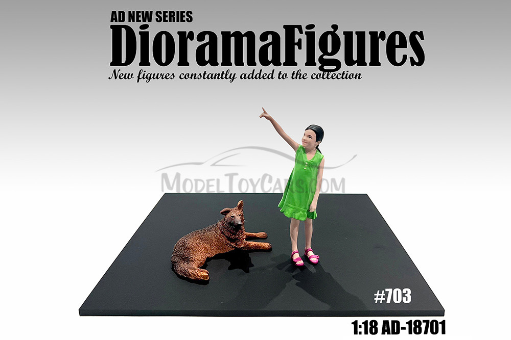 Figure 18 Series 1 #703 Set of 2, Green - Showcasts AD-18703 - 1/18 Scale Diorama Figurine