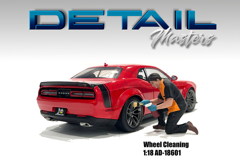 Detail Masters Figure 1 - Wheel Cleaning, Black /Orange - Showcasts AD-18601 - 1/18 Scale Diorama Figurine