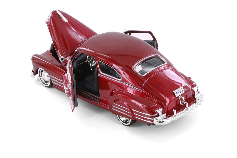 1948 Chevy Aerosedan Fleetline Hardtop, Metallic Red - Showcasts 77266RD - Set of 4 1/24 Scale Cars