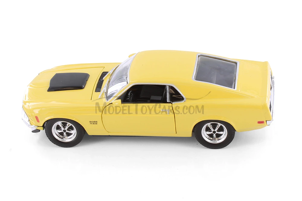 1970 Ford Mustang Boss 429 Hardtop, Asstd. - Showcasts 77303D - Set of 4 1/24 Scale Diecast Cars
