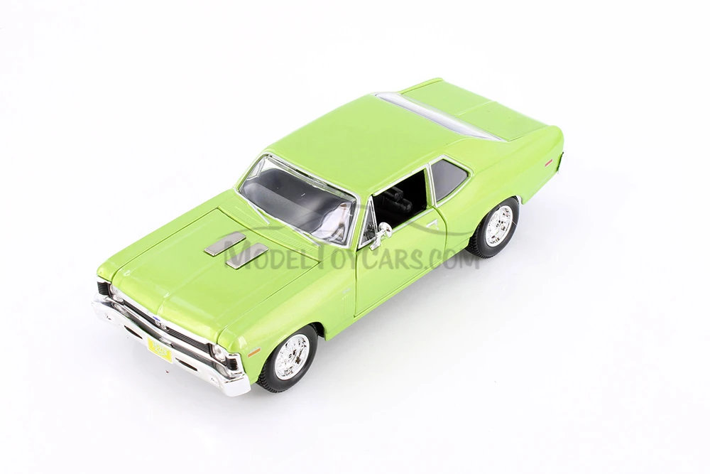 1970 Chevy Nova SS Hardtop, Green - Showcasts 38262GN - 1/24 Scale Diecast Model Toy Car