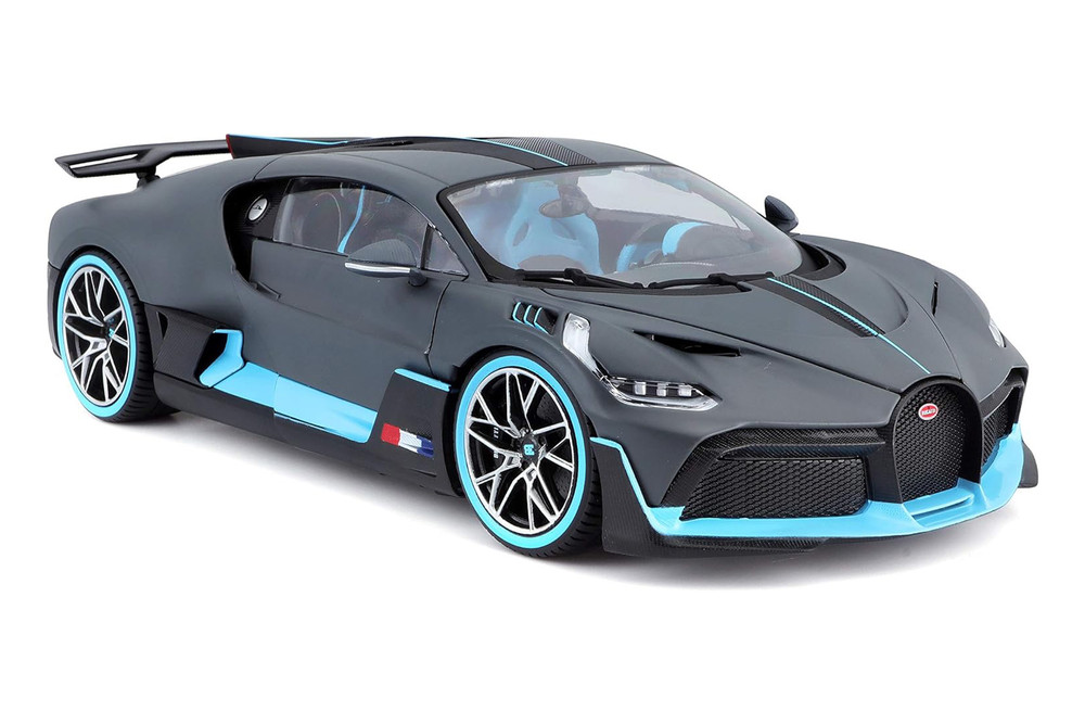 Bugatti Divo Hardtop, Blue /Matte Black - Bburago 11045BU - 1/18 Scale Diecast Model Toy Car