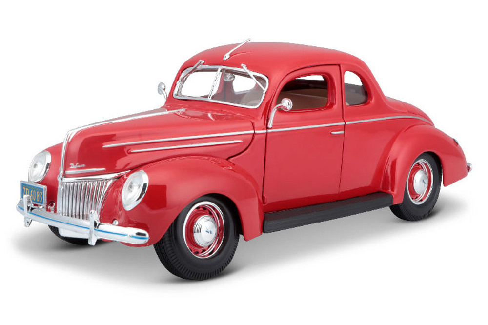 1939 Ford Deluxe Hardtop, Tudor Red - Maisto 31180R - 1/18 Scale Diecast Model Toy Car