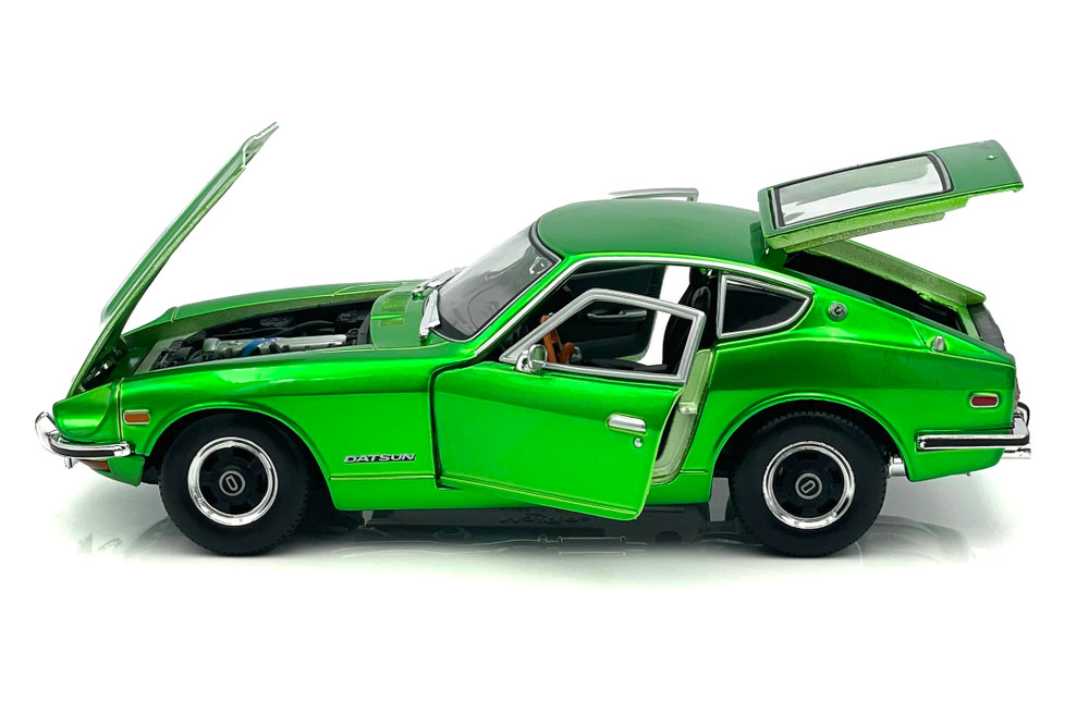 1971 Datsun 2400z Hardtop, Green - Maisto 31170GN - 1/18 Scale Diecast Model Toy Car