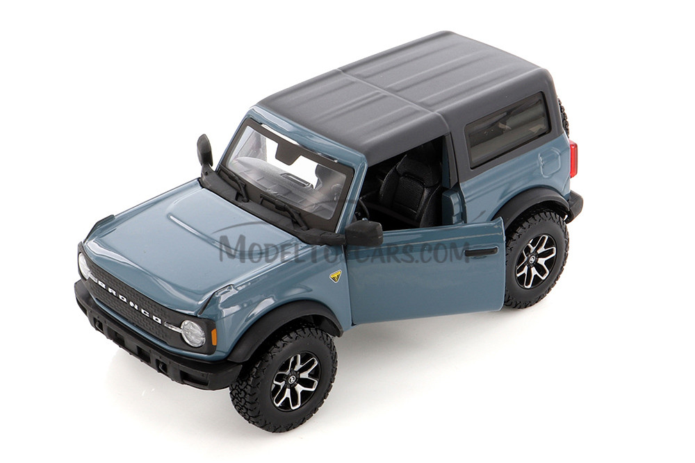 2021 Ford Bronco Badlands, Blue - Showcasts 37530 - 1/24 Scale