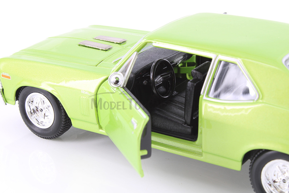 1970 Chevy Nova SS Hardtop, Green - Showcasts 37262/2 - 1/24 Scale Diecast Model Toy Car (1 Car, No Box)