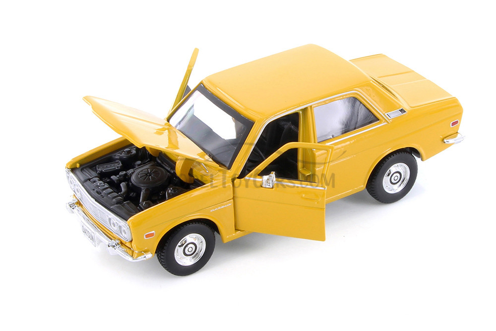 1971 Datsun 510 Hardtop, Yellow - Showcasts 37518 - 1/24 Scale Diecast Model Toy Car (1 Car, No Box)