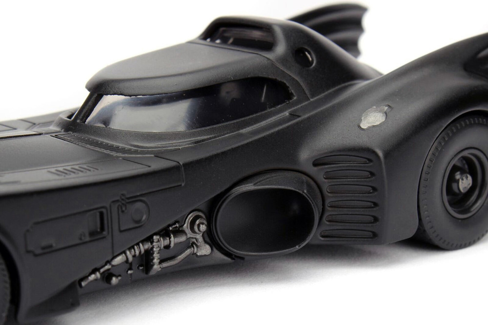 1989 Batmobile, Black - Jada Toys 35758DPA1 - 1/32 Scale Diecast Model Toy Car