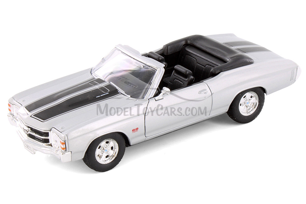 1971 Chevy Chevelle SS454 Convertible, Silver - Welly 22089 - 1/24 scale Diecast Model Toy Car (No Box)