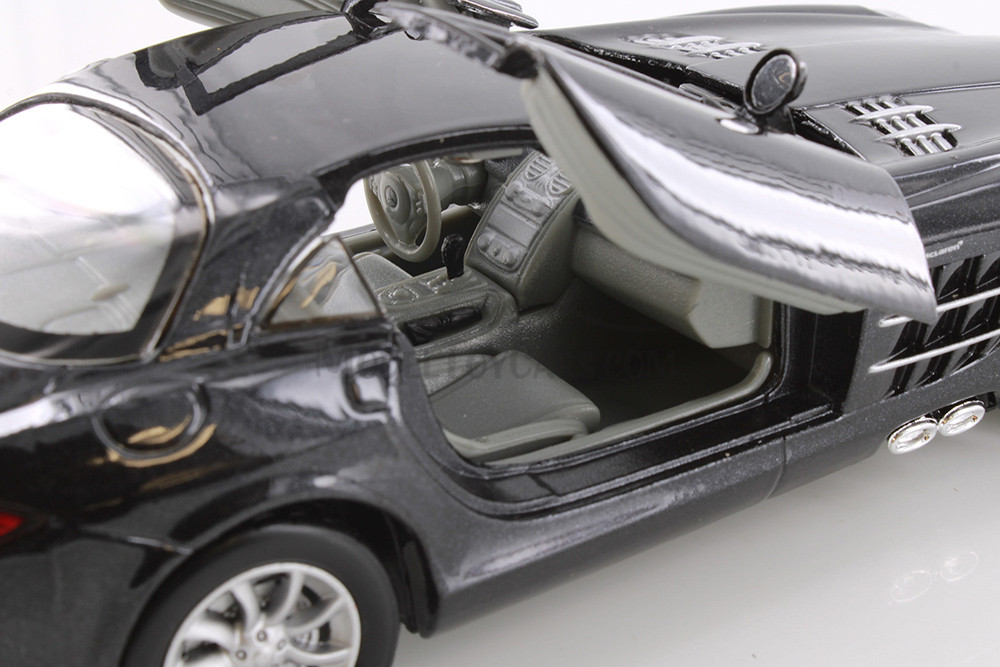 Mercedes-Benz SLR McLaren Hardtop, Black - Showcasts 77306D - 1/24 Scale Diecast Model Toy Car (1 Car, No Box)
