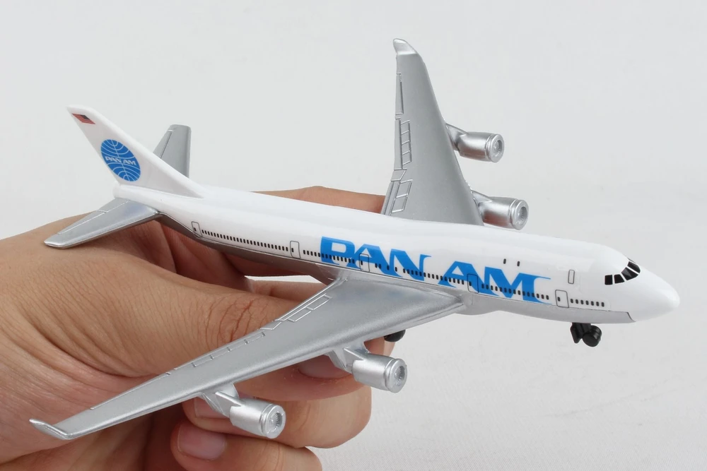 Pan American World Airways Single Plane, White w/Blue - Daron RT0314 - 6" Scale Diecast Model Plane