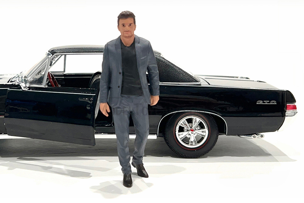 Gentlemen's Club Figure 4, Gray/Black - Showcasts AD-24804 - 1/24 Scale Resin Diorama Figurine