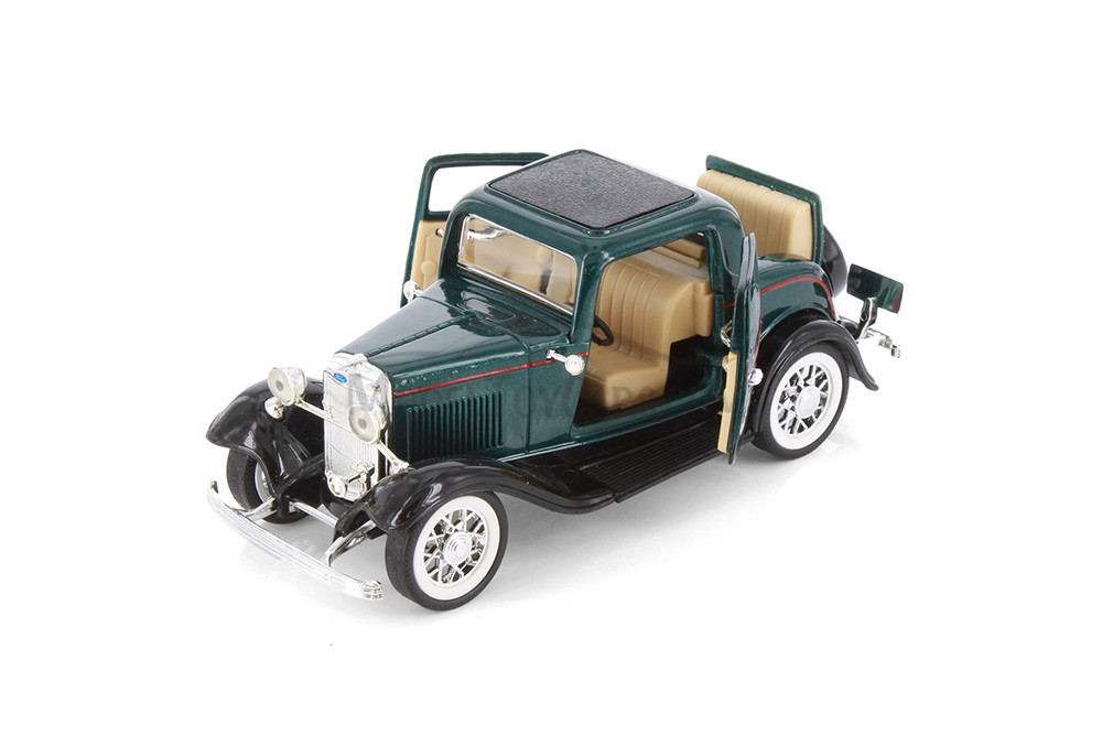 1932 Ford V8 Deluxe 3-Window Coupe, Green - Sunnyside 5744D - 1/30