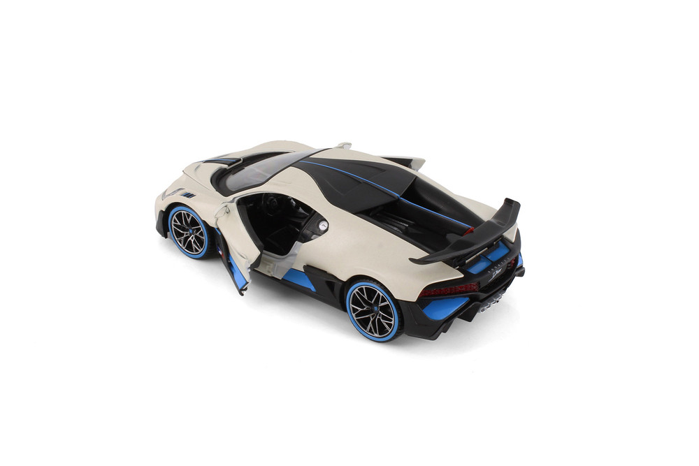 2019 Bugatti DIVO Hardtop, White - Showcasts 37526 - 1/24 Scale Diecast Model Toy Car (1 Car, No Box)