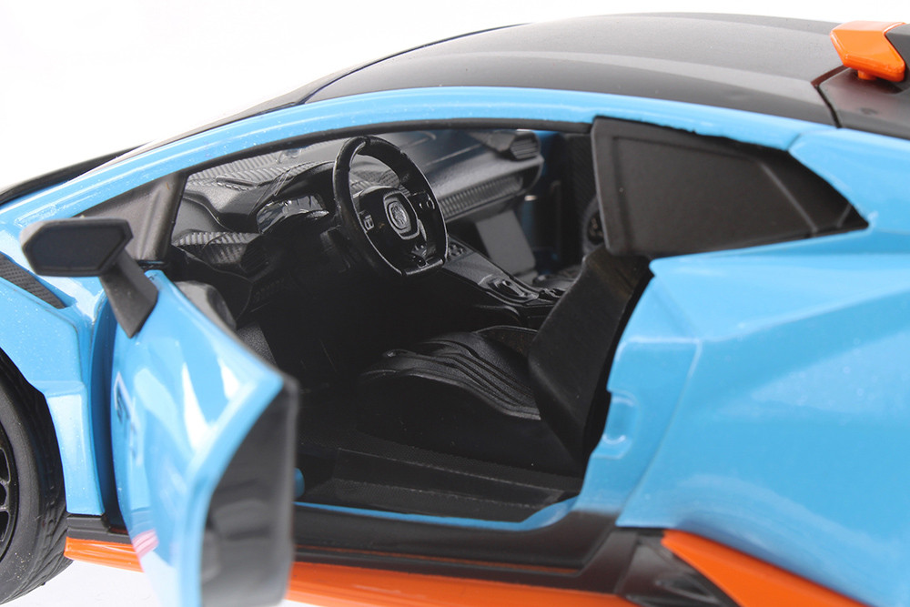 Lamborghini Huracan STO, Blue - Showcasts 68279D - 1/24 Scale Diecast Model Toy Car