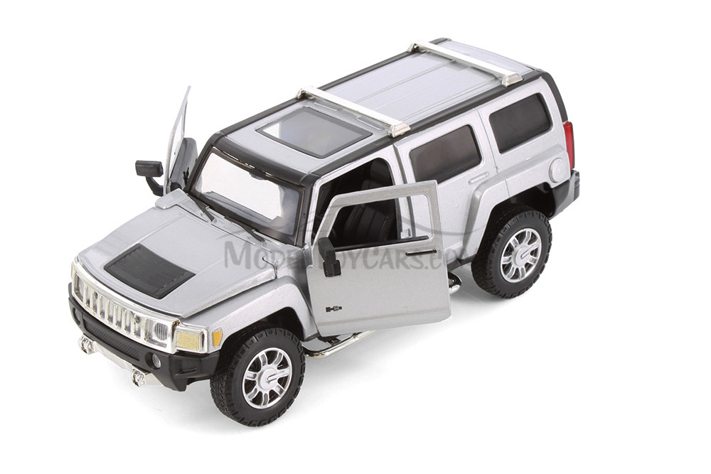 Hummer H3 SUV, Silver - Showcasts 68240D - 1/24 Scale Diecast